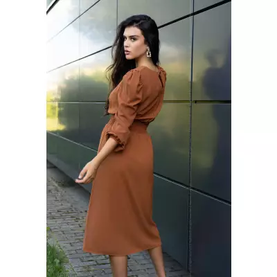 Sukienka Model Bouquetina Camel - Merribel